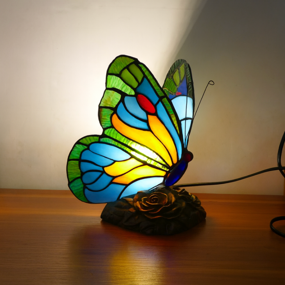 Motylkowa Lampa w Kolorze Niebieskim