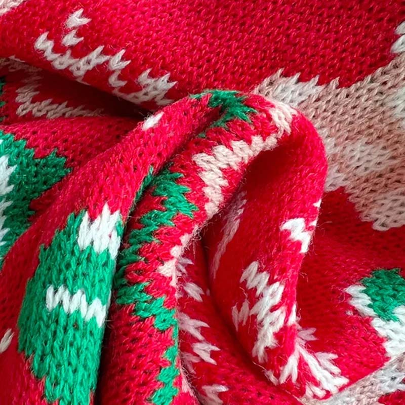 Sweter na luzie na święta